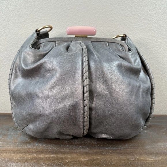 Isabella Fiore Grey LORI Leather Top Lock bag - Picture 6 of 16